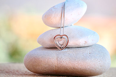 祝愿天下所有的母亲节日快乐，永远健康和美丽！